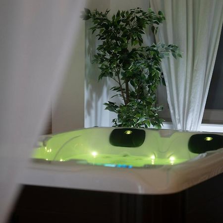 Hotel Spa Palawan Prive Avec Jacuzzi Et Sauna Liège Extérieur photo