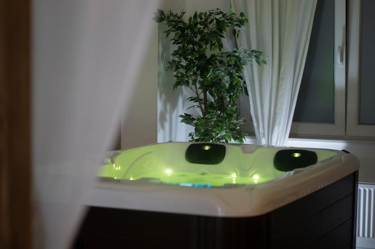 Hotel Spa Palawan Prive Avec Jacuzzi Et Sauna Liège Extérieur photo
